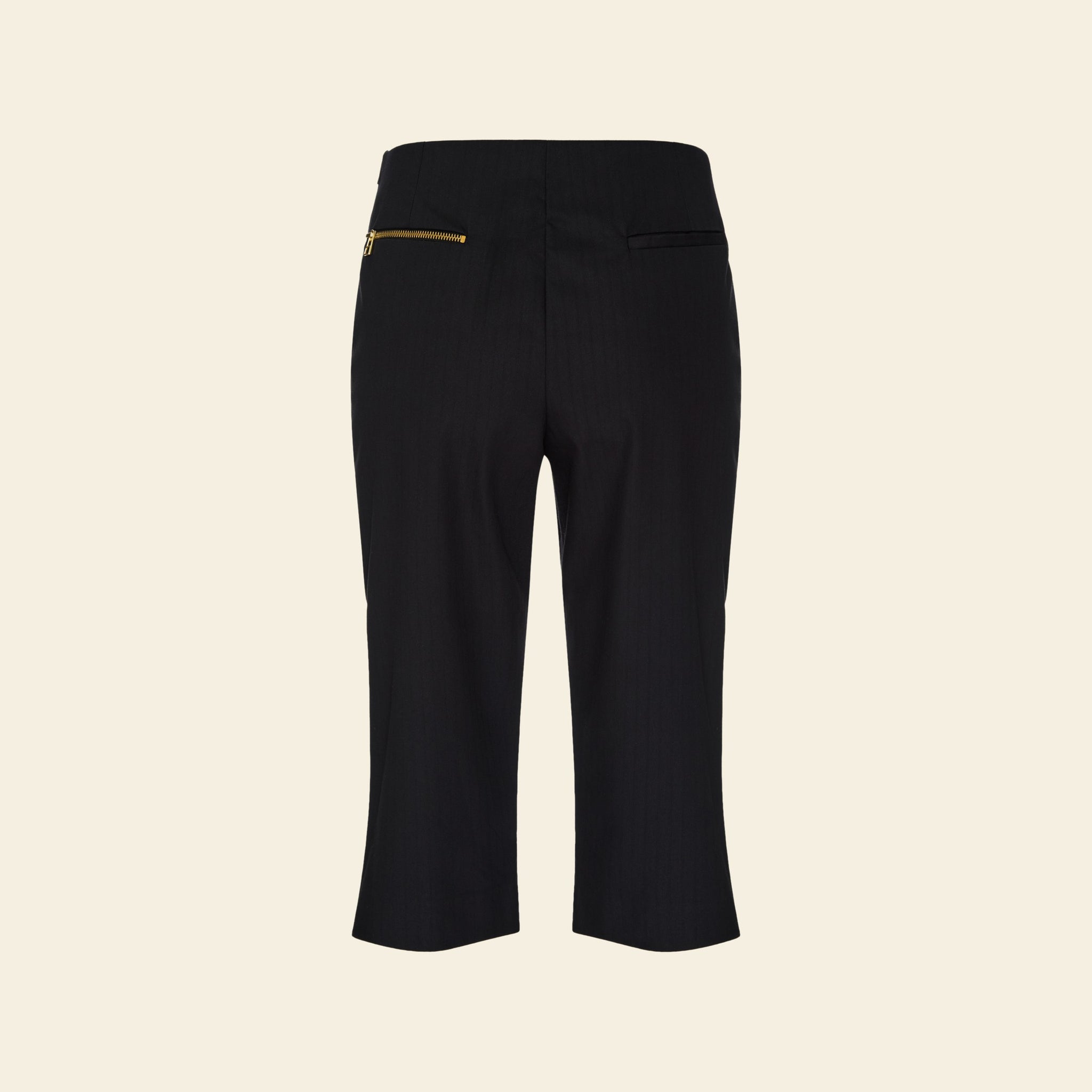 Calça Capri Preto — still 2